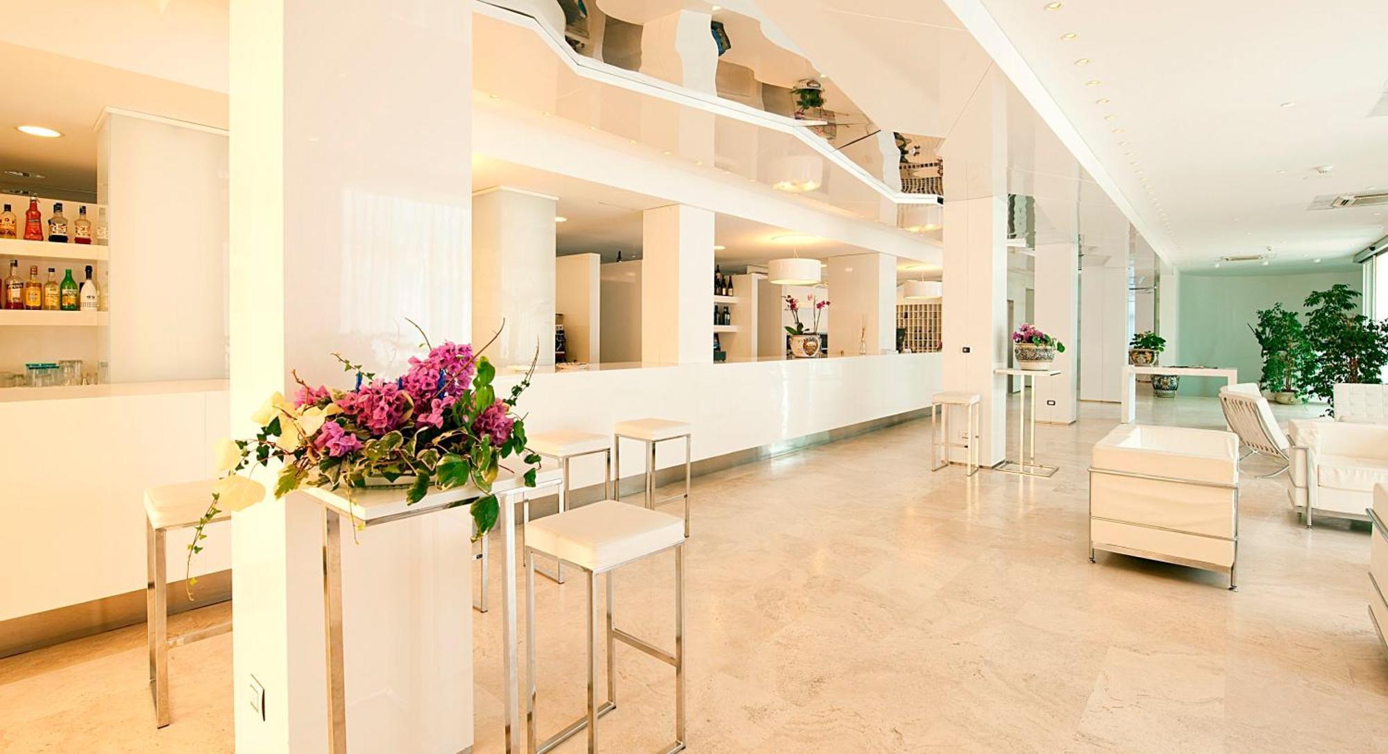 Hotel Excelsior วาสโต ภายนอก รูปภาพ